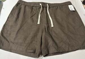 Men's 7" Elevated Linen Blend Pull-On Shorts Brown Size XL
D2